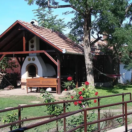 Kemences Vendeghaz Poroszló
