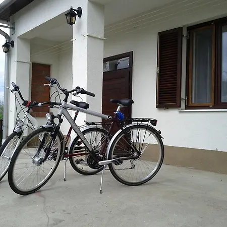 Kemences Vendeghaz